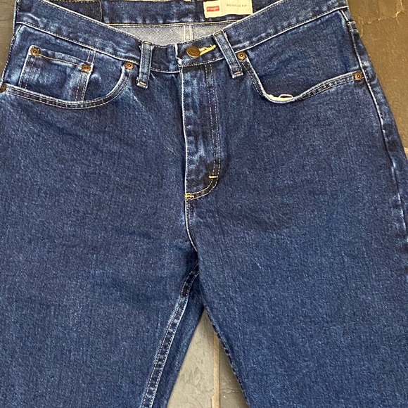 BNWOT Wrangler Jeans - Picture 3 of 7